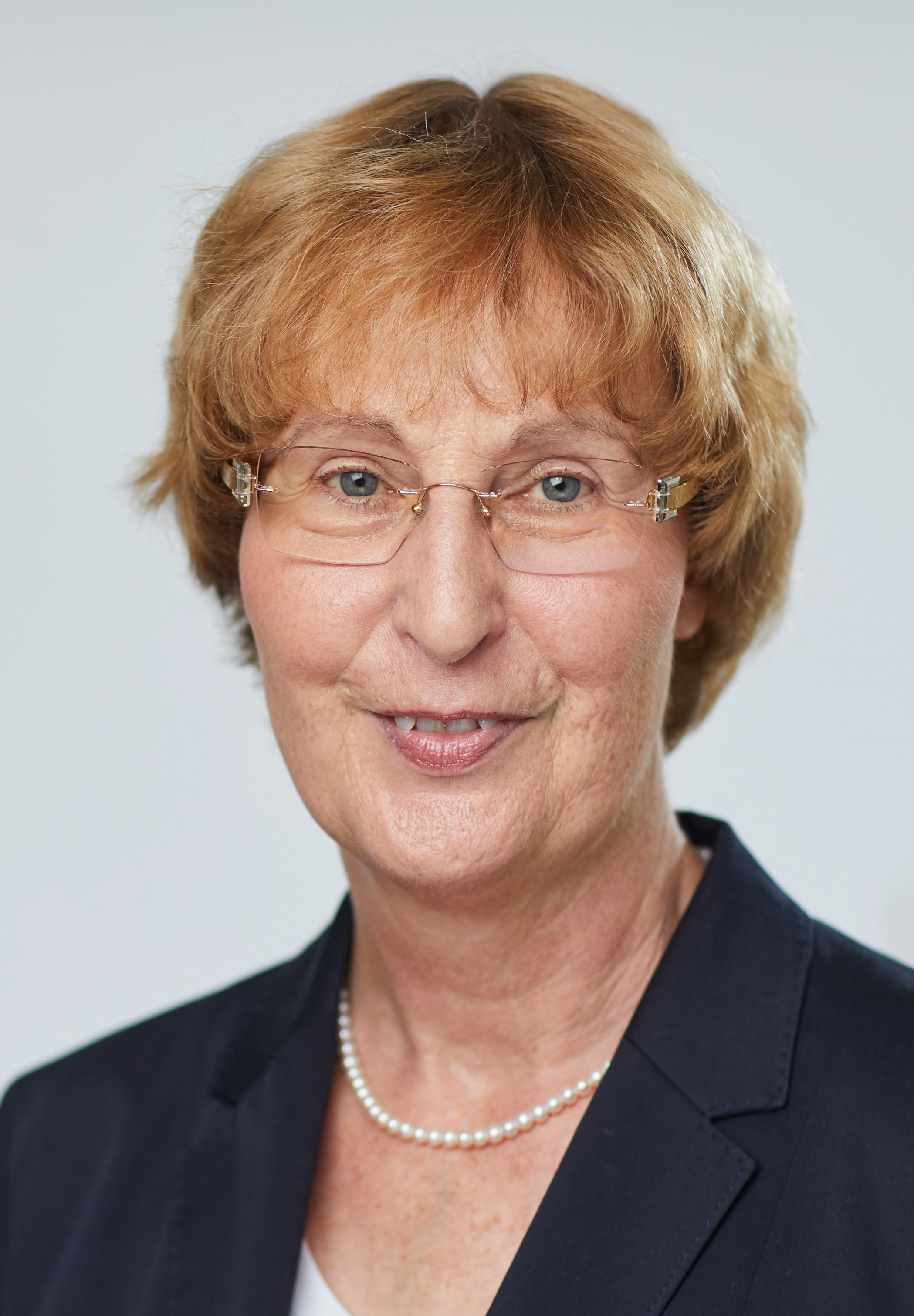 Dr. Martina Wenker