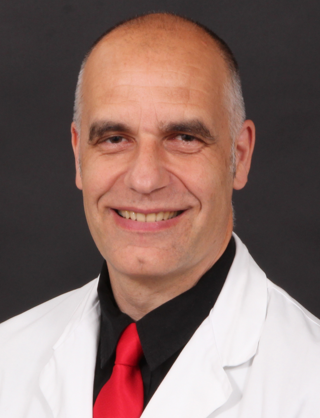 Prof. Leopold Eberhart, stellvertretender Direktor der Klinik für Anästhesie und Intensivtherapie am Universitätsklinikum Marburg, 