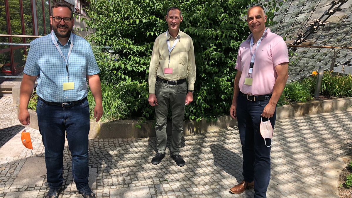(v.l.n.r.) Dr. Martin Mandewirth, Dr. Thomas Pillukat, Prof. Dr. Leopold Eberhart (v.l.n.r.) Dr. Martin Mandewirth, Dr. Thomas Pillukat, Prof. Dr. Leopold Eberhart