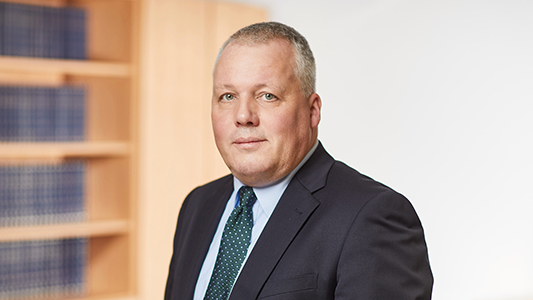Rechtsanwalt Rainer Kirchhoff ist Vorsitzender des Vermittlungsausschusses der Regionalkommission Nord. Rechtsanwalt Rainer Kirchhoff ist Vorsitzender des Vermittlungsausschusses der Regionalkommission Nord.