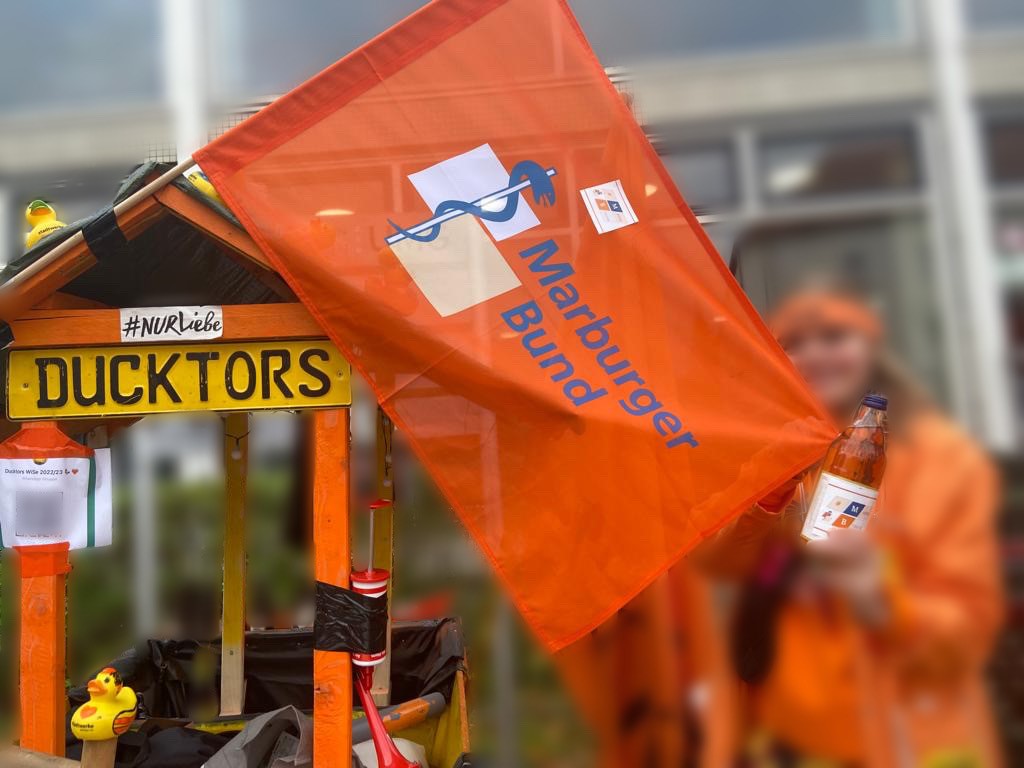 Die mobile Versorgung der Erstis ist gesichert: Auch beim Aufmöbeln des Team-Wagens, mit dem die Getränke und Snacks während der Stadtrallye transportiert wurden, hat der Landesverband gerne unterstützt. Foto: privat