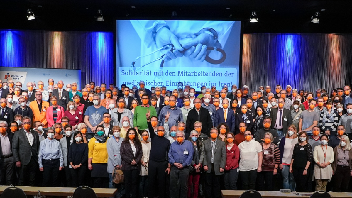 Solidaritätsaktion auf der 140. Hauptversammlung des Marburger Bundes