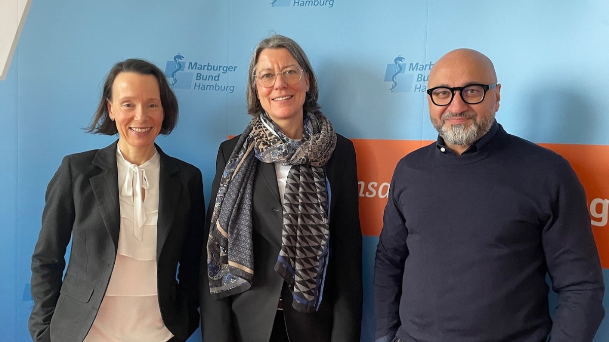 Katharina von der Heyde, Franziska Schlosser und Dr. Pedram Emami nach dem Kammertermin