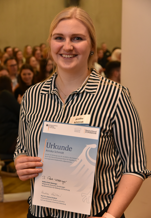 MB-Deutschlandstipendiatin Annika Schmidt bei der Stipendienfeier im Januar. Foto: Tobias Frick