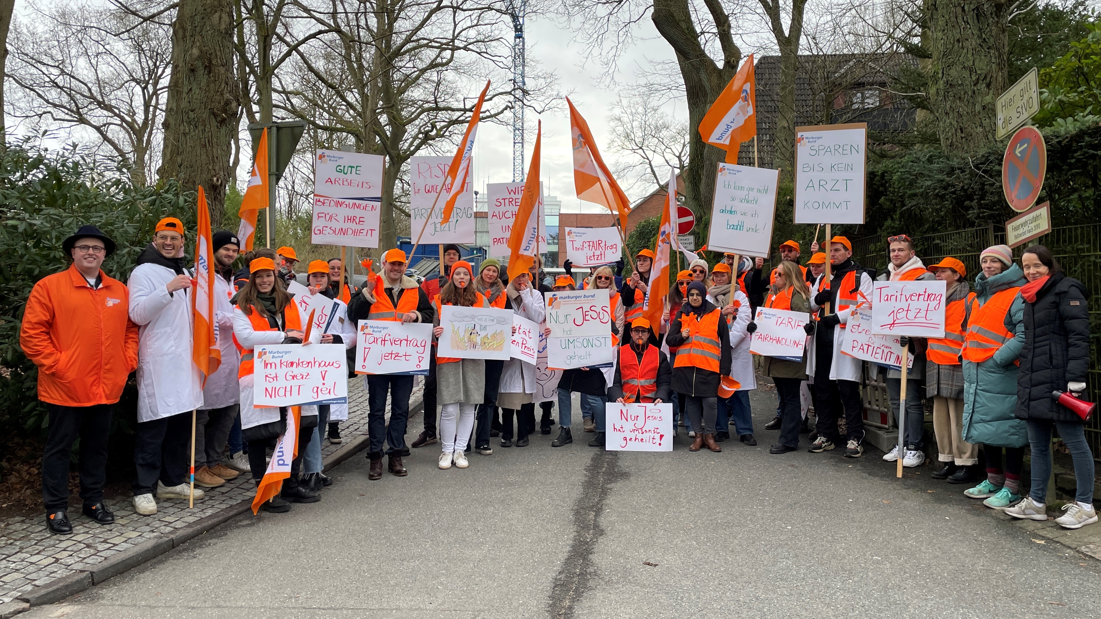 Ärztinnen und Ärzte streikten bereits am 7. Februar vor dem Krankenhaus Tabea