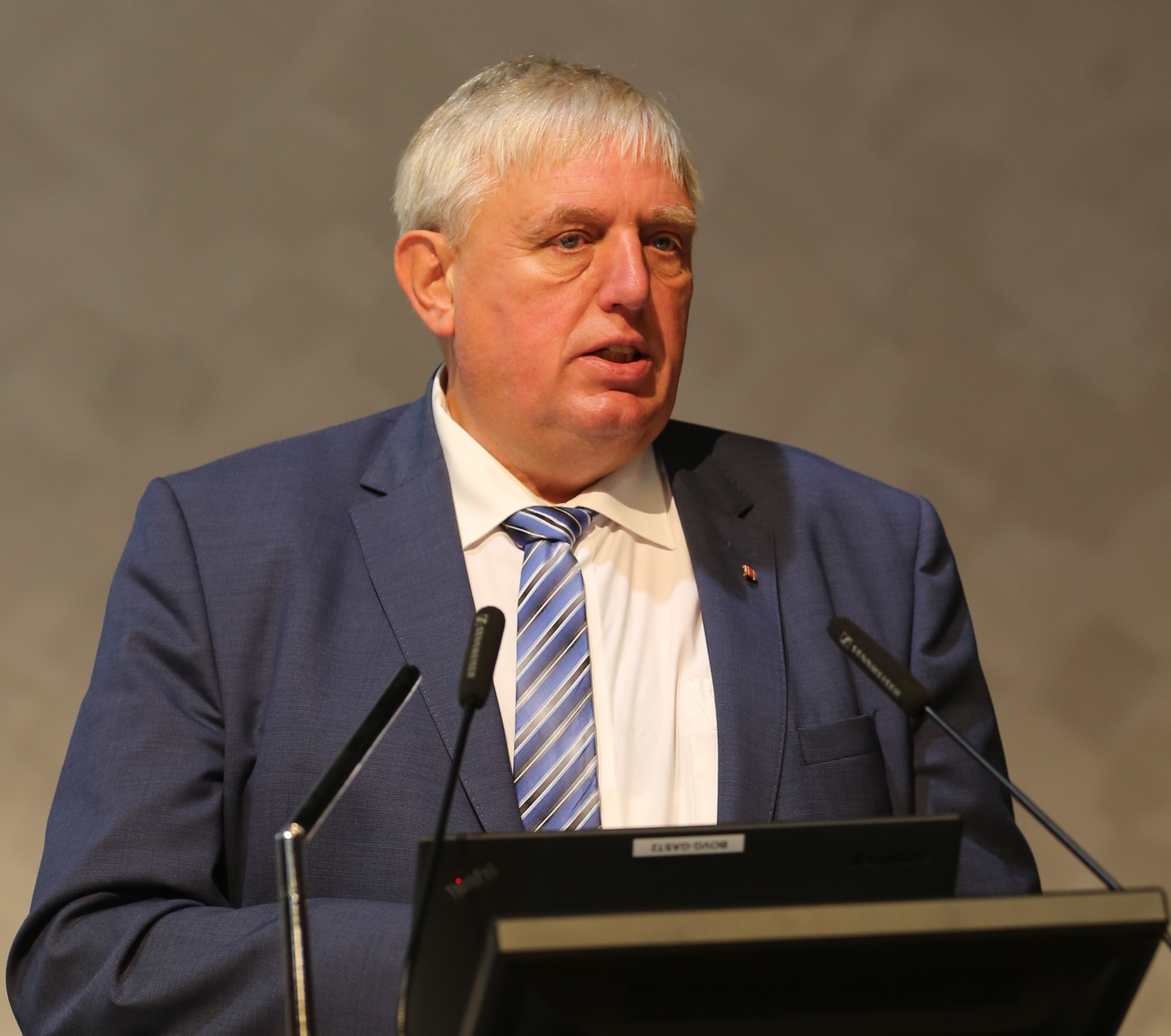 NRW-Gesundheitsminister Karl-Josef Laumann appelliert für die Widerspruchslösung.