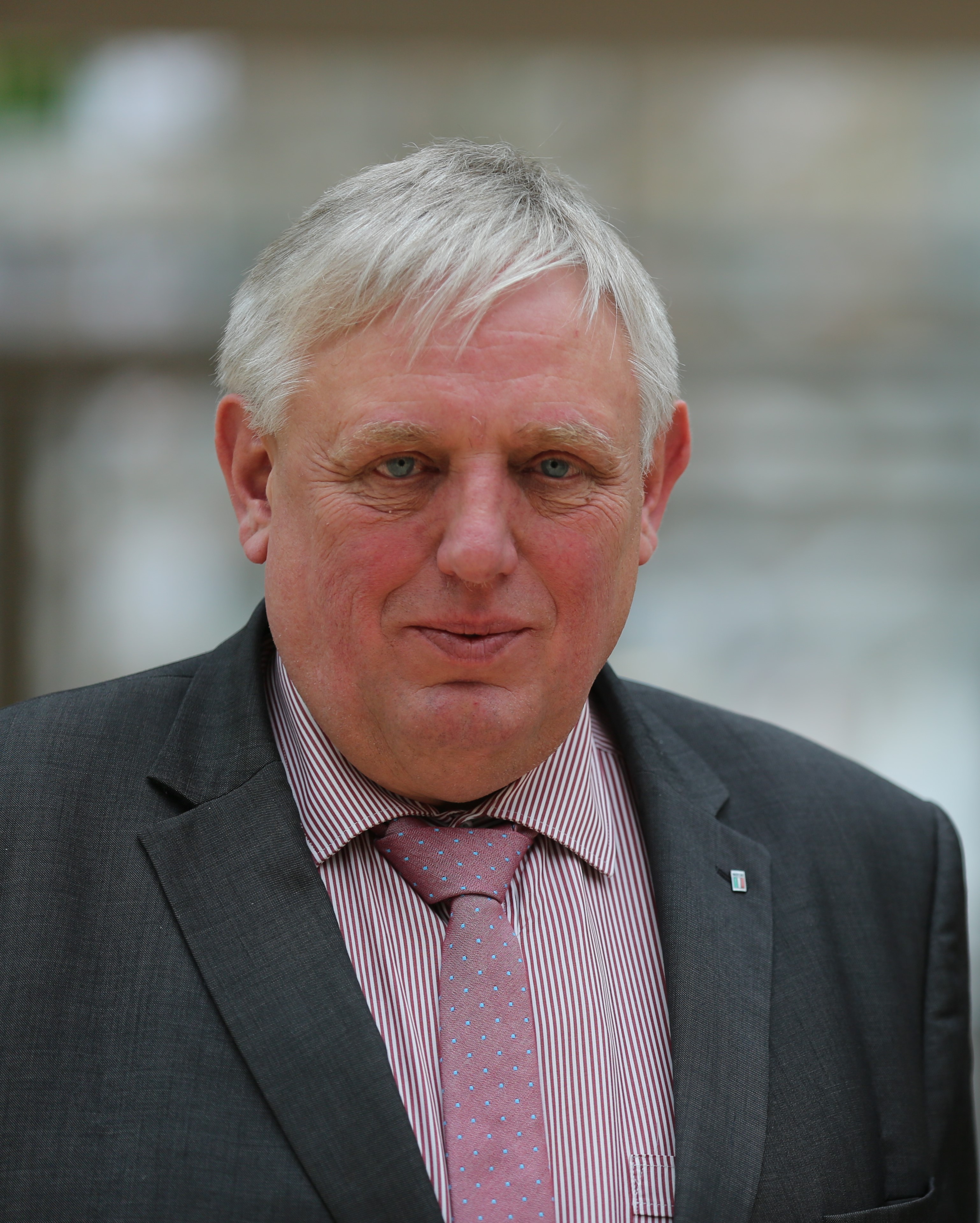 NRW-Gesundheitsminister Karl-Josef Laumann will Kliniken in NRW im Umgang mit Notfällen stärken.