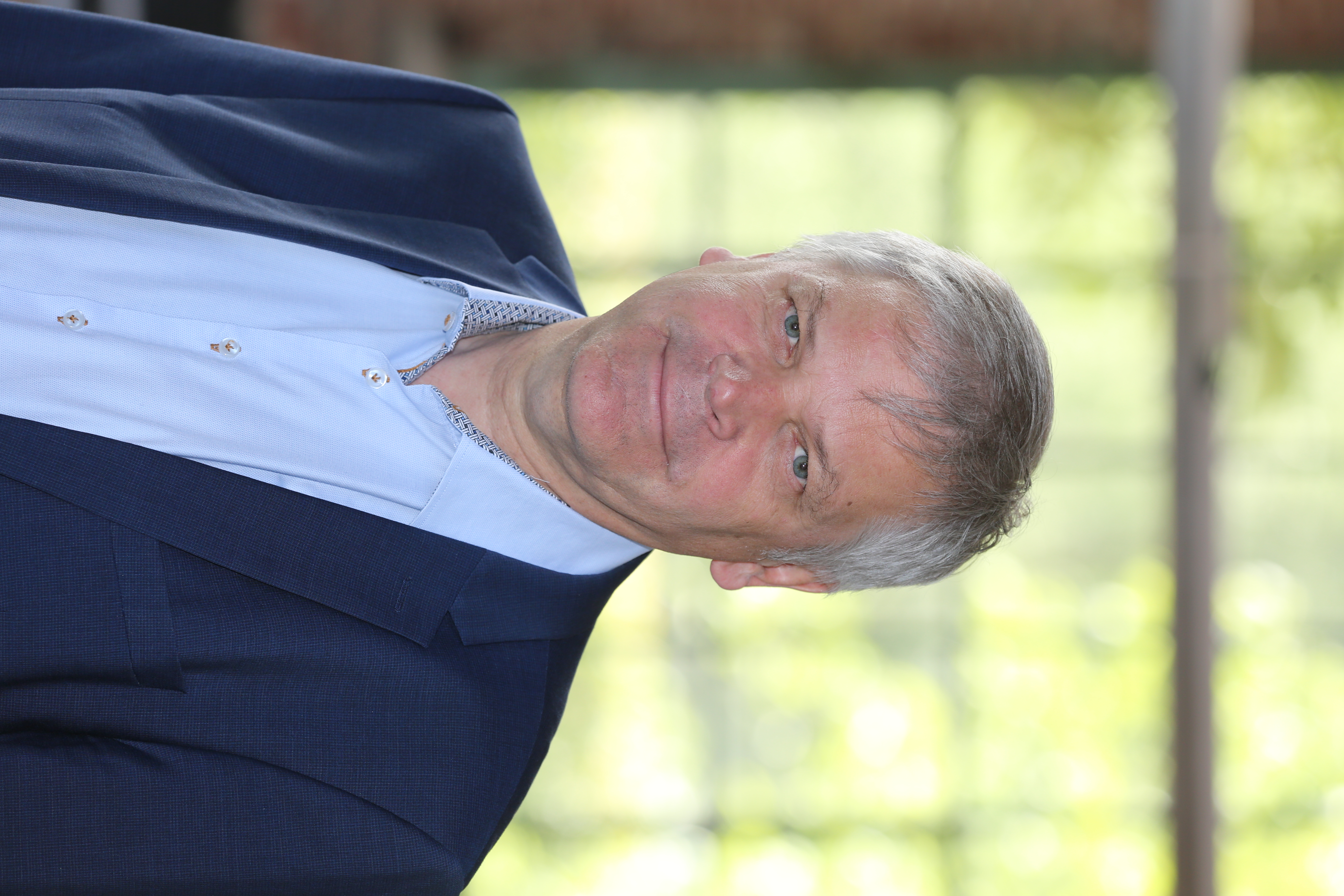 Körperliche, psychische und soziale Folgen begleiten Krebspatienten über Jahre hinweg. Kammerpräsident Dr. med. Hans-Albert Gehle kündigte gezielte Fortbildungen für Ärztinnen und Ärzte in Westfalen-Lippe an.