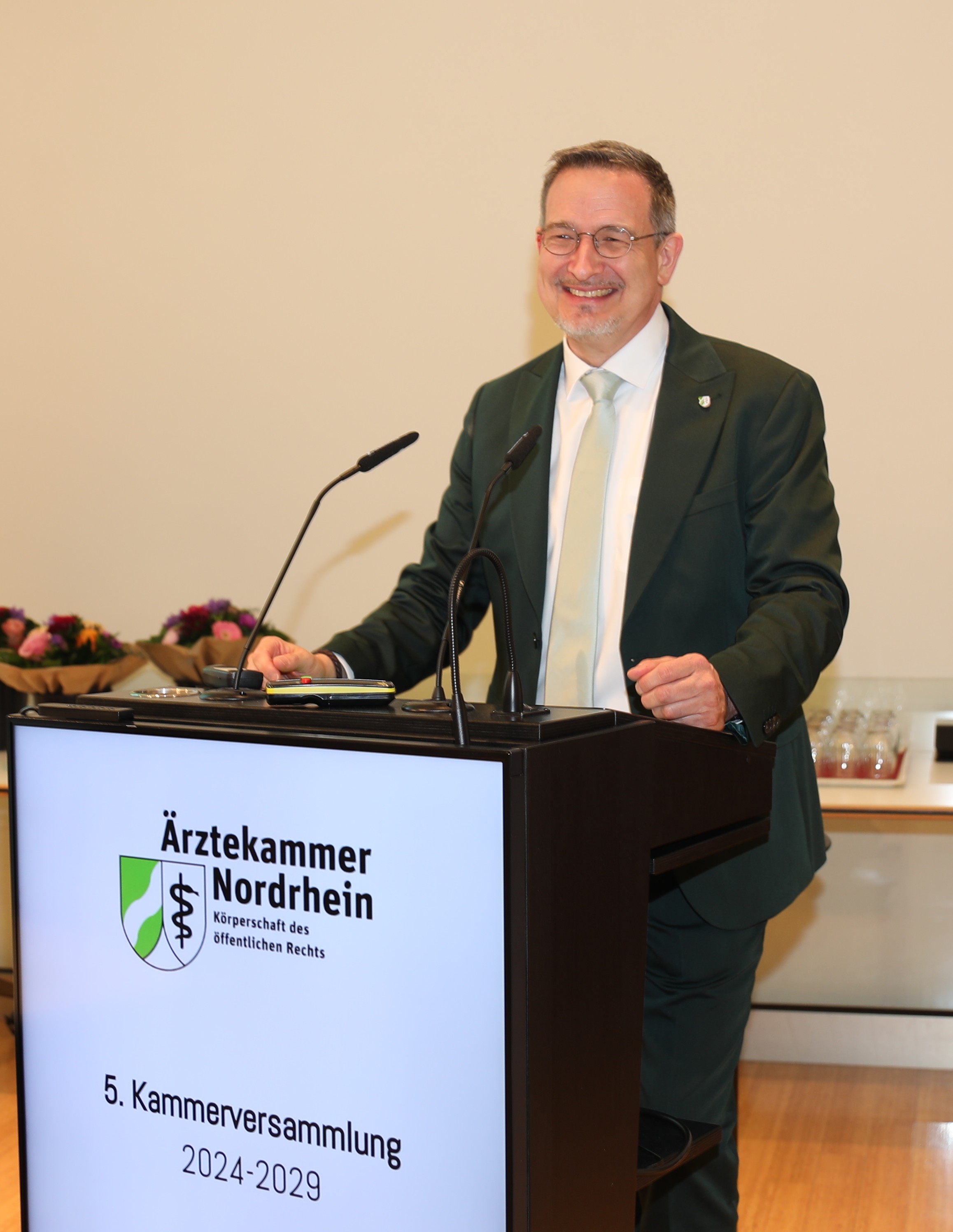 Kammerpräsident Dr. med. Sven Dreyer fordert eine bessere Vorbereitung auf mögliche Krisenszenarien. 