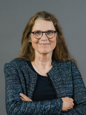 Dr. Monika Wolf