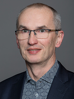 Dr. Steffen König