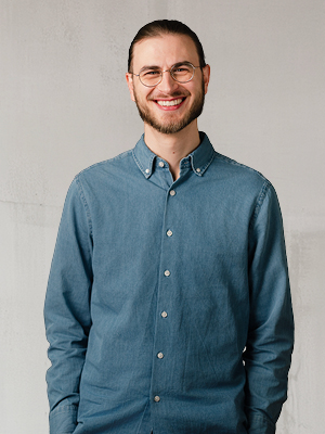 Dr. Niklas Karsten