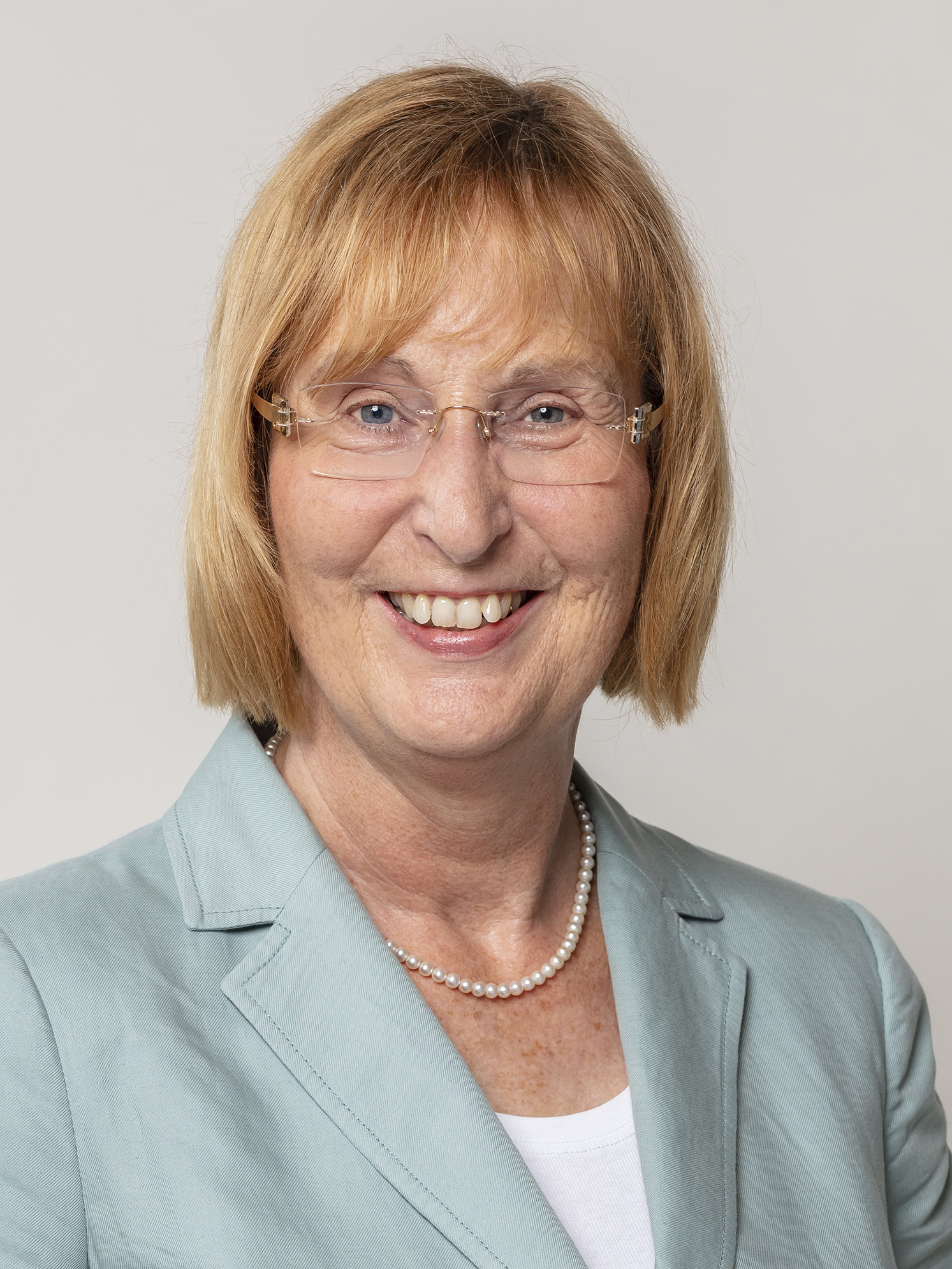 Dr. Martina Wenker