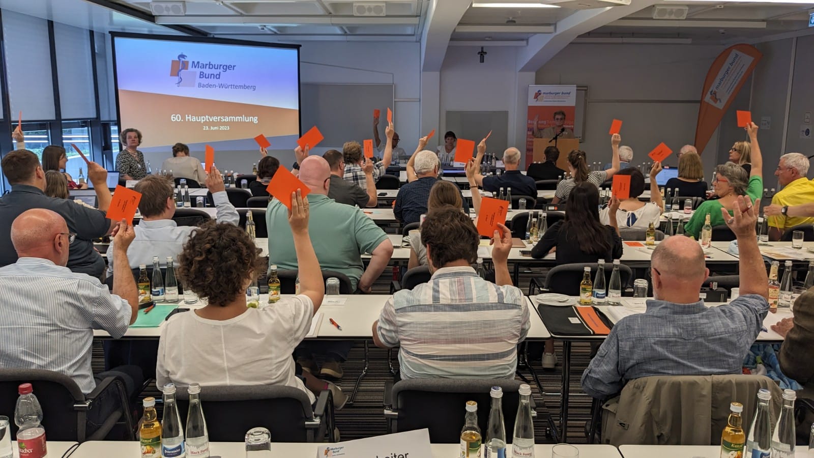 Abstimmung über Anträge auf HV