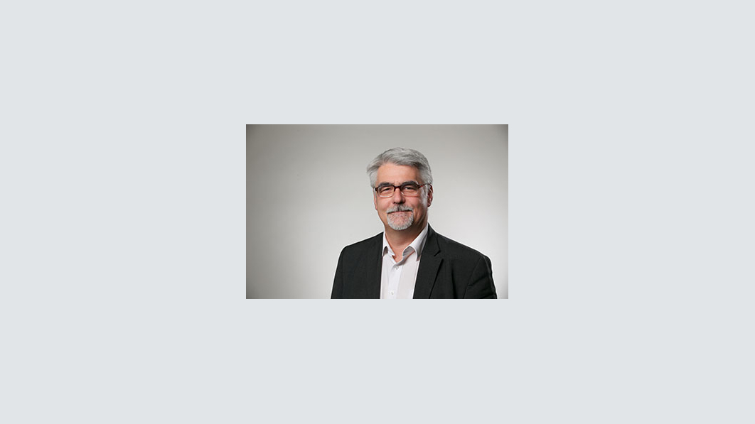 Dr. Henrik Herrmann Dr. Henrik Herrmann