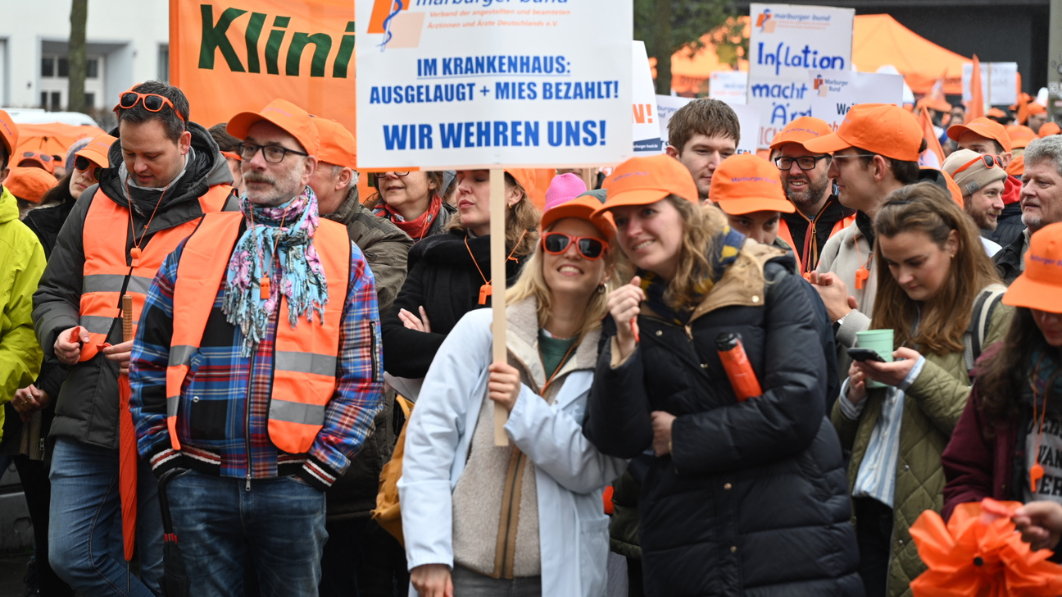 Lautstark und kreativ machten sie ihren Unmut kund