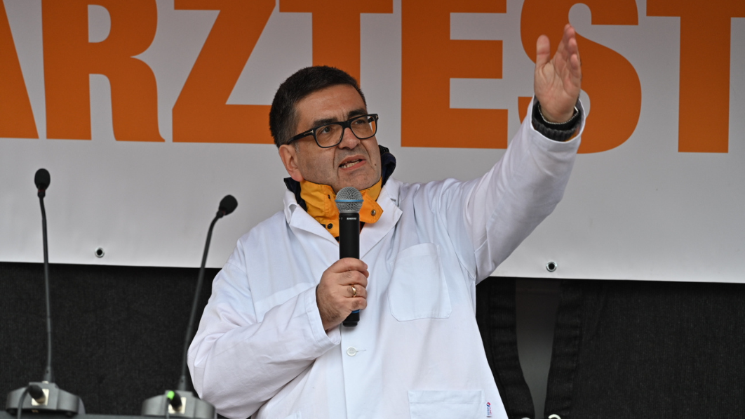 Dr. Hans-Christoph Kühnau, Mitglied der VKA-Verhandlungskommission