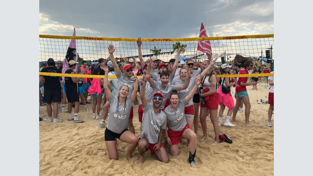 Das Haywatch-Volleyball-Team: Voller Einsatz und jede Menge Spaß! Foto: privat Das Haywatch-Volleyball-Team: Voller Einsatz und jede Menge Spaß! Foto: privat