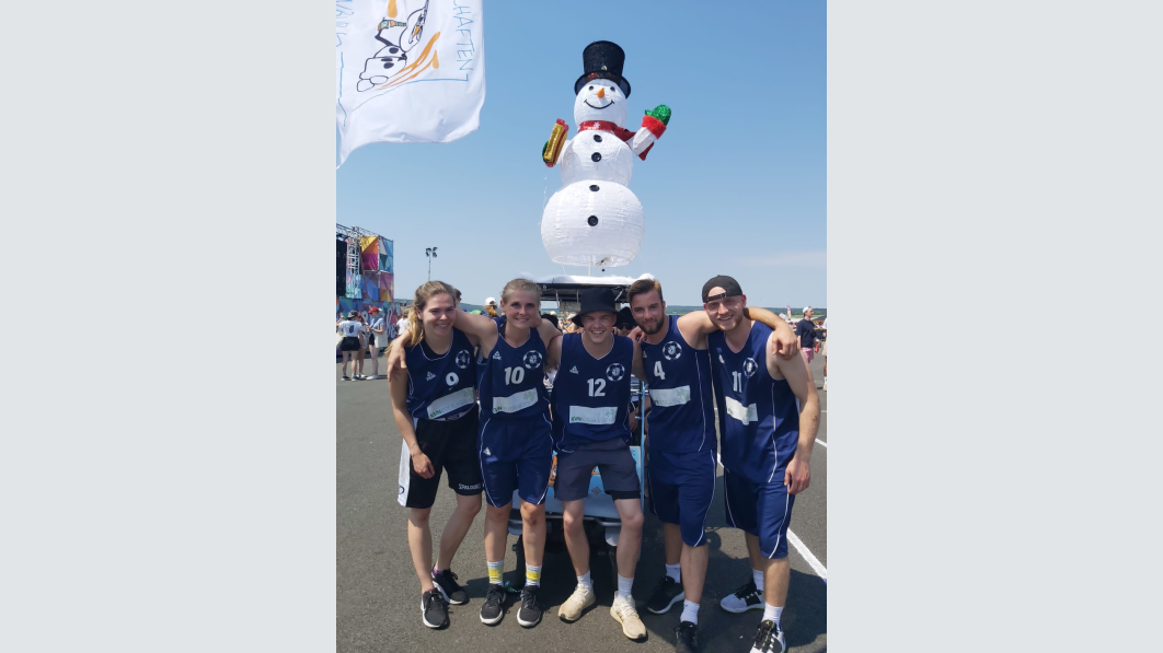 Schneemann und Hitze, Sport und Spaß – Bei den Medis 2023 war alles dabei! Foto: privat Schneemann und Hitze, Sport und Spaß – Bei den Medis 2023 war alles dabei! Foto: privat