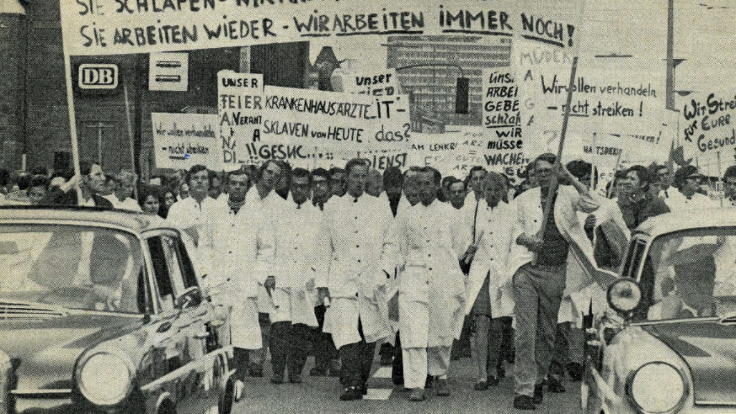 1971: Hamburger Ärztinnen und Ärzte protestieren