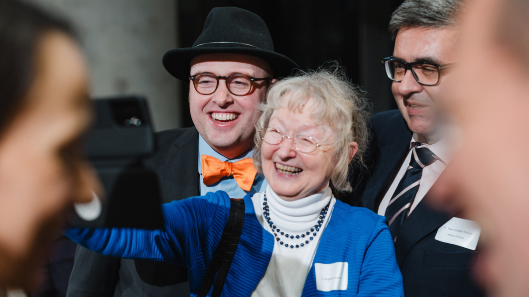 Freudiges Wiedersehen: Landesvorstandsmitglied Dr. Alexander Schultze, Dr. Angelika Kossmann und Dr. Hans-Christoph Kühnau (von links)