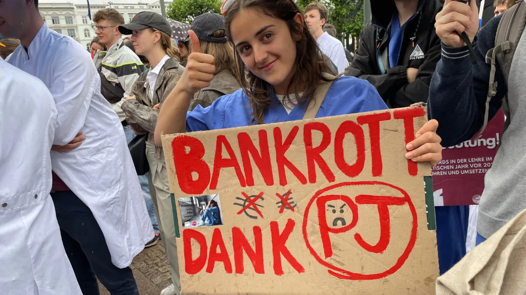 Laut und kreativ: Medizinstudierende senden deutliches Signal an die Politik