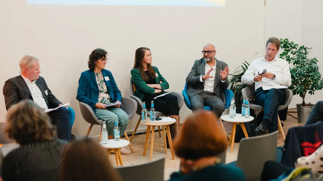 Kontroverse Diskussion über die Rolle von MVZ in der ambulanten Versorgung