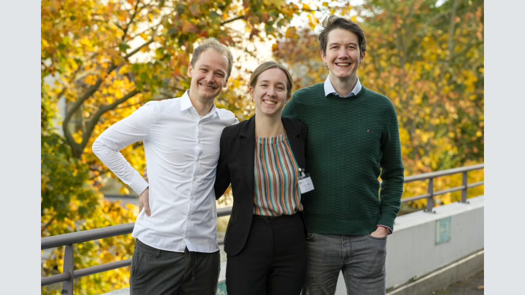 Dr. Jan Galuska, Dr. Sonja Mathes, Dr. Philipp Schiller (Vorsitzende des Sprecherrates, v.l.) Dr. Jan Galuska, Dr. Sonja Mathes, Dr. Philipp Schiller (Vorsitzende des Sprecherrates, v.l.)