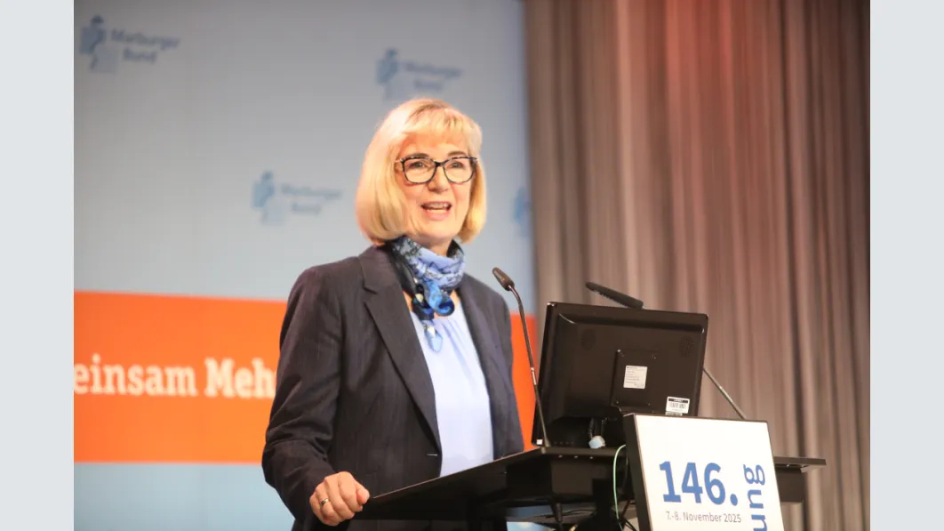 Dr. med. Susanne Johna eröffnete die 146. Hauptversammlung des Marburger Bundes in Berlin.