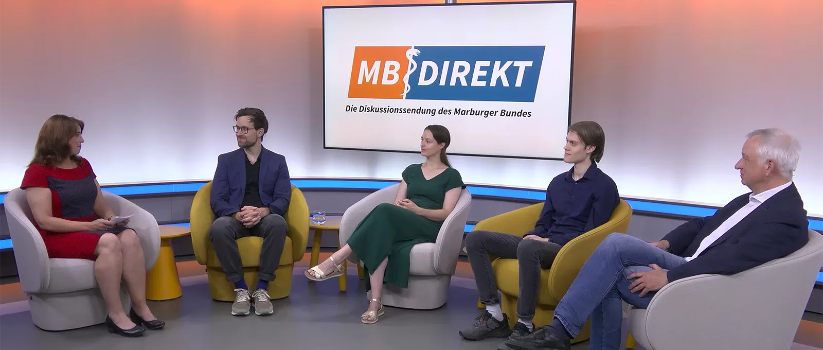 Podiumsdiskussion mit Johannes Wagner/MdB und Mitglied des Gesundheitsausschusses | Tina Rudolph/Staatssekretärin, Ministerium für Soziales, Gesundheit, Arbeit und Familie Thüringen | Dr. Frank Wissing/Generalsekretär Medizinischer Fakultätentag | Tobias Bokowski - Vorsitzender des Sprecherrats der Medizinstudierenden im Marburger Bund | Moderation: Dr. Eva Richter-Kuhlmann/Deutsches Ärzteblatt