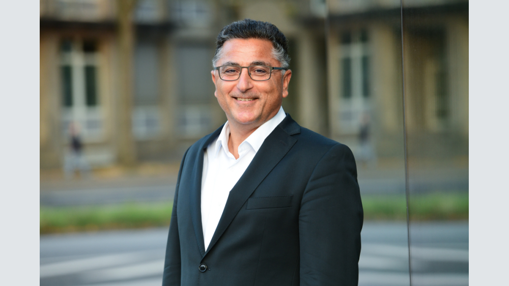 Dr. Mustafa Yilmaz, Leiter der Stabsstelle Lehr- und Forschungsgesundheitsamt der Region Hannover, über die bisherigen Erfahrungen und die Herausforderungen des Klimawandels für den öffentlichen Gesundheitsdienst. Dr. Yilmaz ist zudem kooptiertes Mitglied im Vorstand des Marburger Bundes Niedersachsen. Foto: Nancy Heusel
