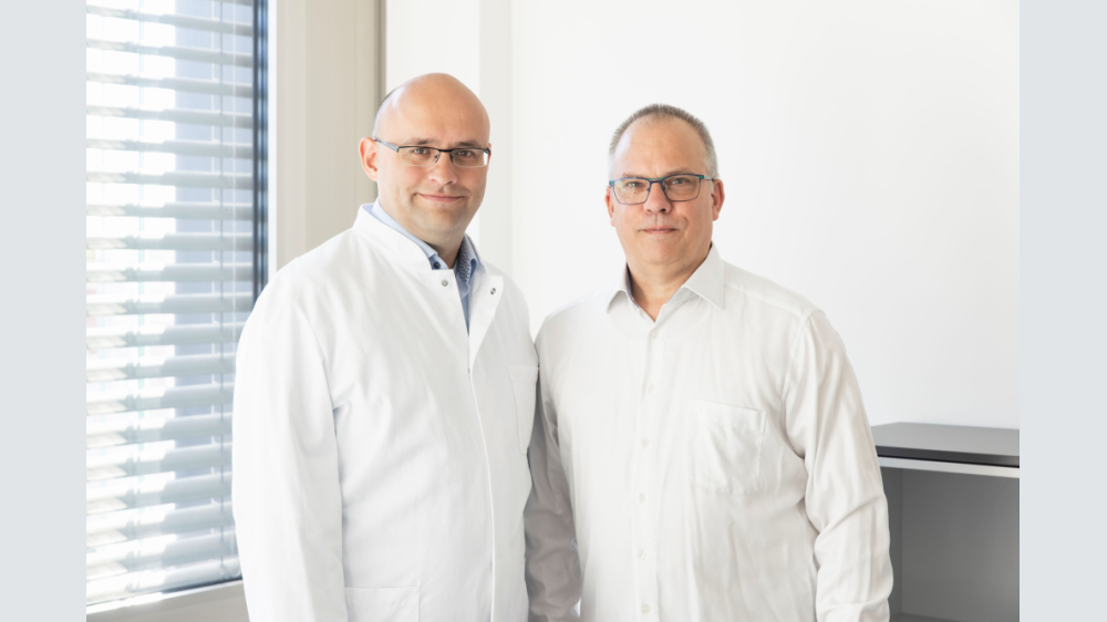 Kandidieren in Hannover auf zwei Listen – aber mit einer starken Stimme! Andreas Hammerschmidt (l.) und Hans Martin Wollenberg. Foto: Helge Krückeberg 
