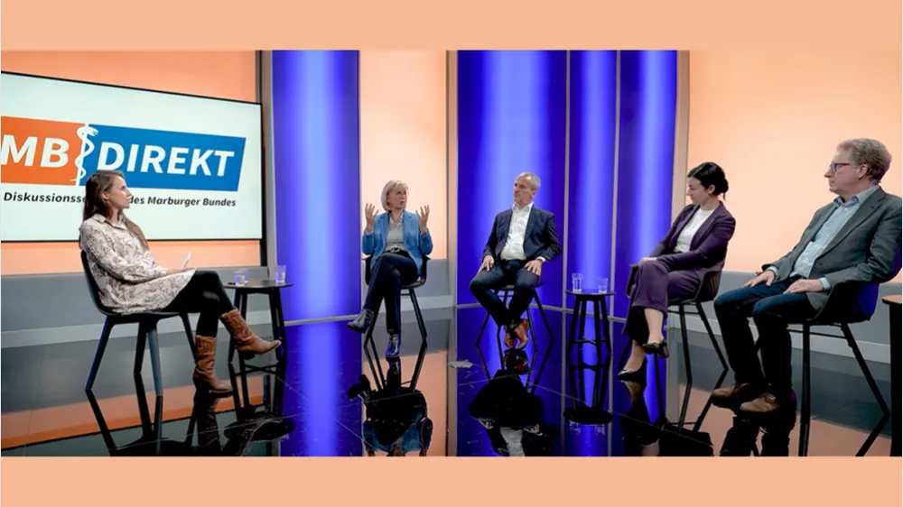 MB-Direkt Diskussionsrunde: 1. Vorsitzende des Marburger Bundes, Dr. Susanne Johna, die Bundestagsabgeordnete von Bündnis 90/Die Grünen, Dr. Paula Piechotta, der Gesundheitsökonom Dr. Michael Stolpe und der Geschäftsführer Politik von Pharma Deutschland, Michael Hennrich